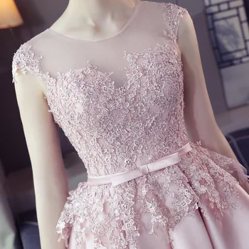Večernje Haljine Nove Kratke Ružičaste Proljeće 2019 Elegantne Haljine Za Maturalne Iluzija O-izrez Trapeznog Oblika Aplicirano Vez Haute Couture